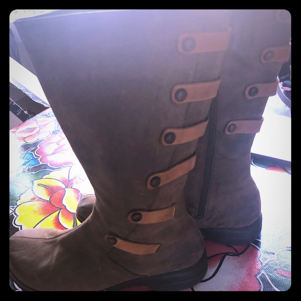 Merrell suede boots
